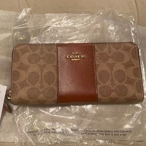Coach wallet